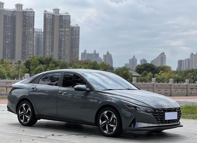 
								Hyundai Elantra (VII), 2023 full									