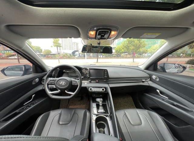 
								Hyundai Elantra (VII), 2023 full									