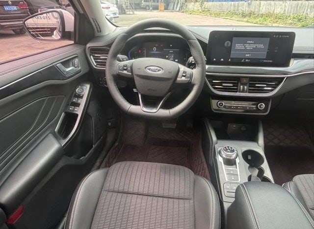 
								Ford Focus, 2022 full									