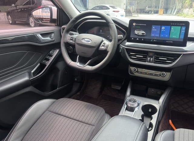 
								Ford Focus, 2022 full									