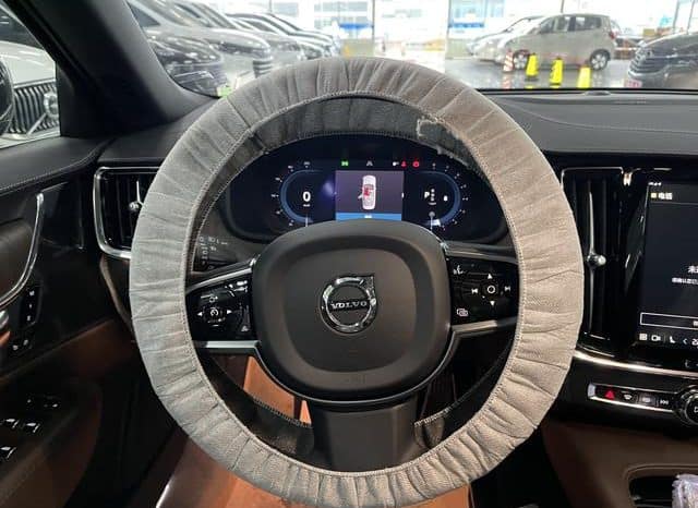 
								Volvo S90, 2025 full									