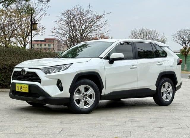 67d2bbd9e4467 Toyota RAV4 (IV), 2021