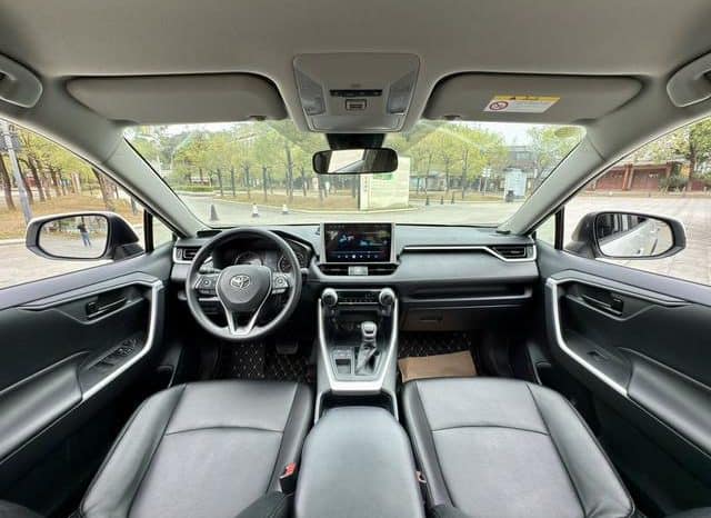 
								Toyota RAV4 (IV), 2021 full									
