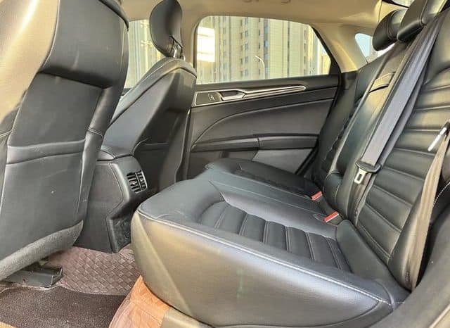 
								Ford Mondeo PHEV, 2020 full									