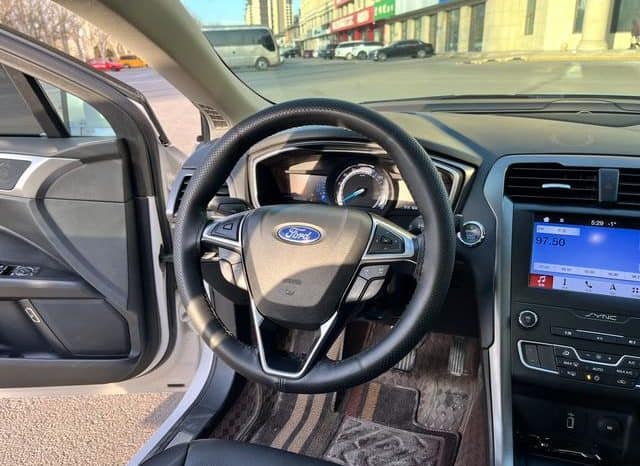 
								Ford Mondeo PHEV, 2020 full									