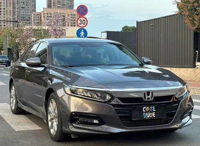 
								Honda Accord, 2020 full									
