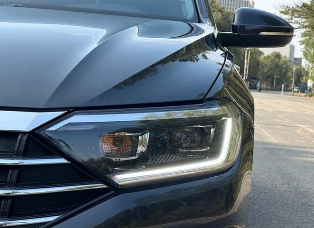 
								Volkswagen Jetta, 2020 full									