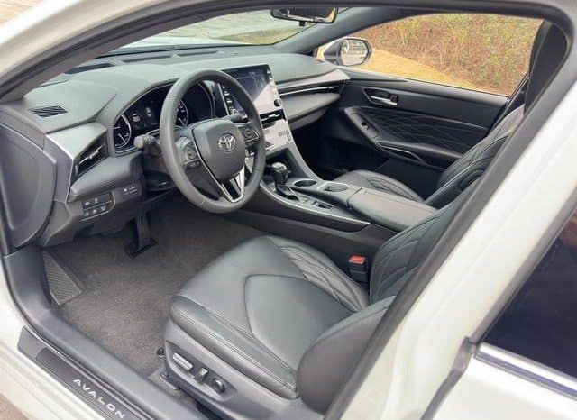 
								Toyota Avalon, 2021 full									