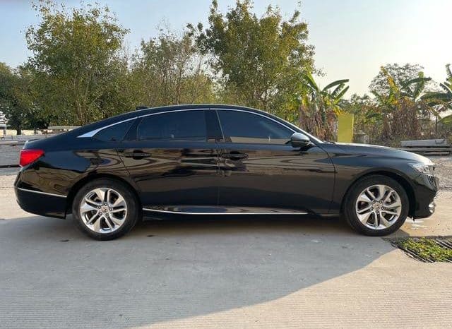 
								Honda Accord, 2021 full									