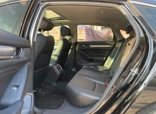 
								Honda Accord, 2021 full									