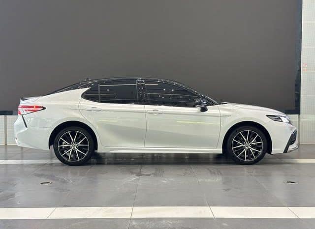 
								Toyota Camry, 2022 full									