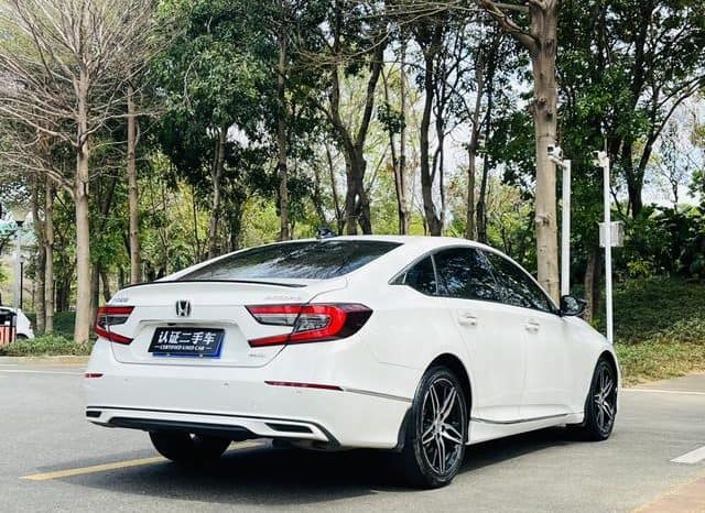 
								Honda Accord, 2022 full									