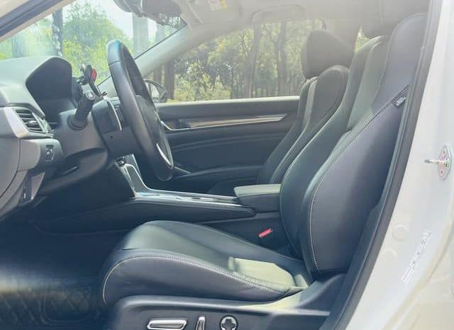 
								Honda Accord, 2022 full									