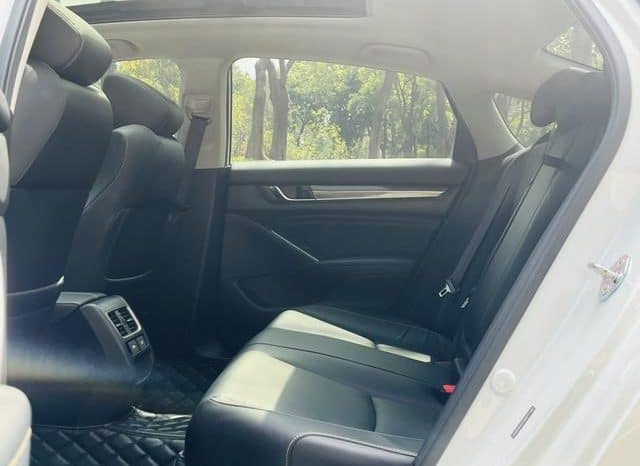 
								Honda Accord, 2022 full									