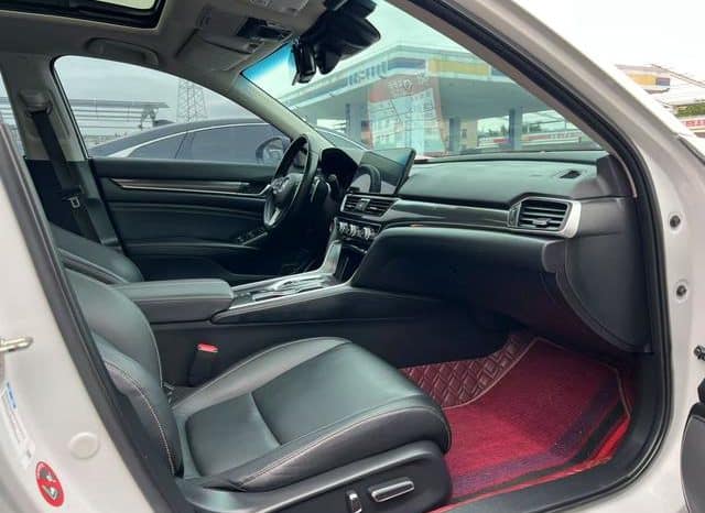
								Honda Accord, 2021 full									