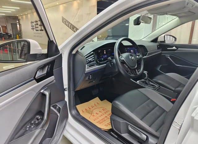 
								Volkswagen Jetta, 2021 full									