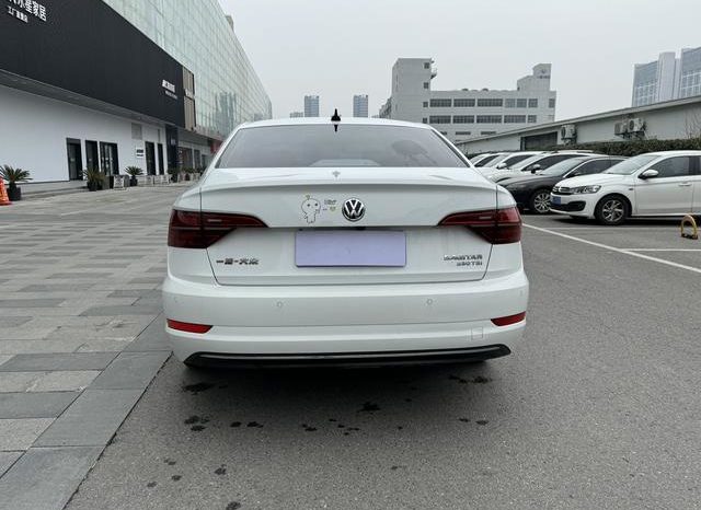 
								Volkswagen Jetta, 2021 full									