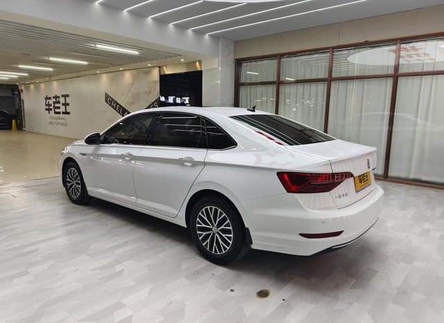 
								Volkswagen Jetta, 2021 full									