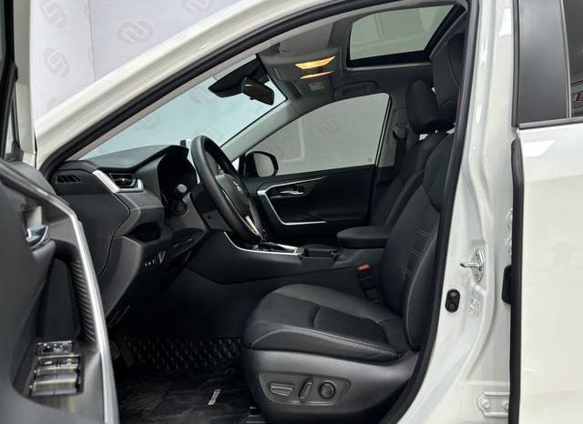 
								Toyota RAV4 (IV), 2020 full									