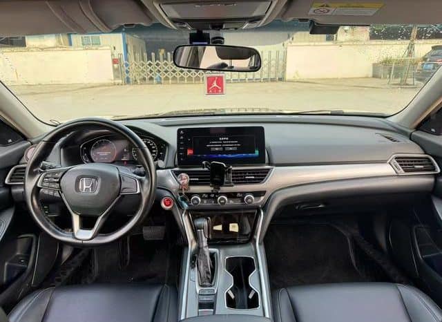 
								Honda Accord, 2021 full									
