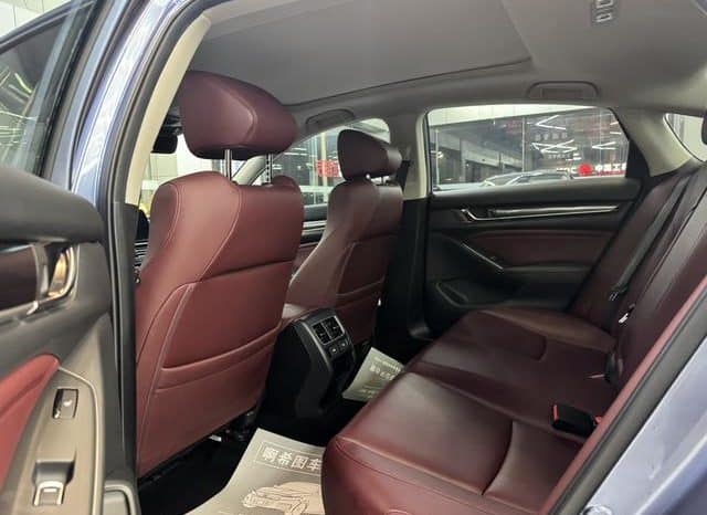 
								Honda Accord, 2021 full									