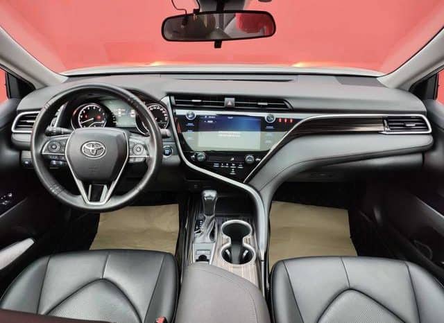 
								Toyota Camry, 2020 full									