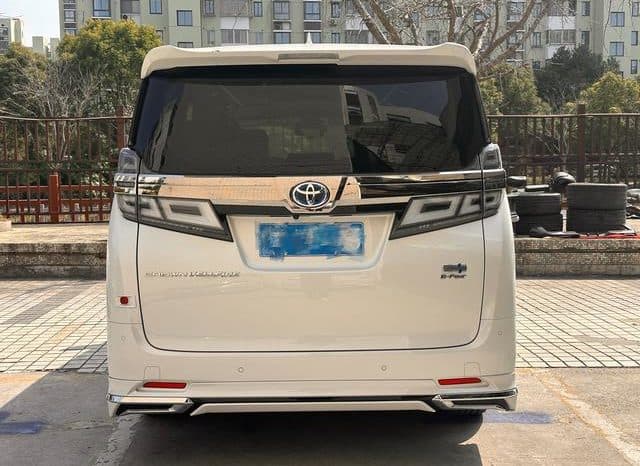 
								Toyota Vellfire, 2021 full									