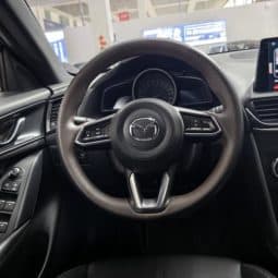 
										Mazda CX-4, 2023 full									