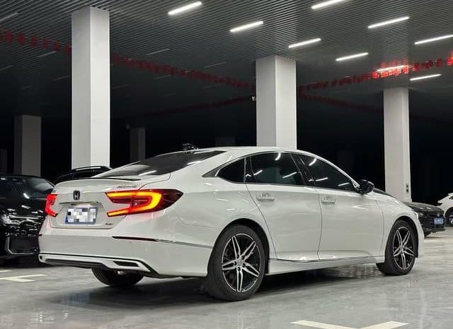 
								Honda Accord, 2022 full									