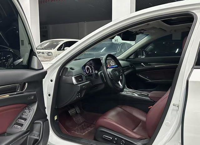 
								Honda Accord, 2022 full									