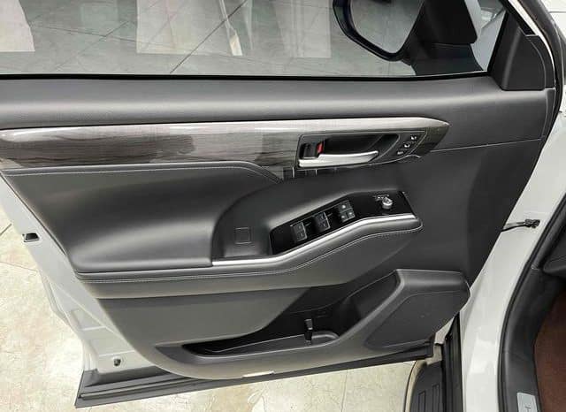 
								Toyota Highlander (III), 2022 full									