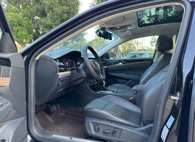
								Volkswagen Passat, 2020 full									