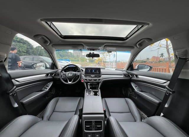 
								Honda Accord, 2023 full									