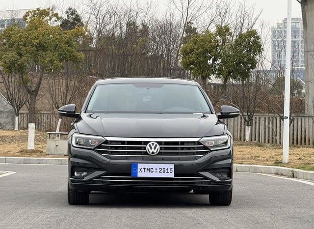 
								Volkswagen Jetta, 2022 full									