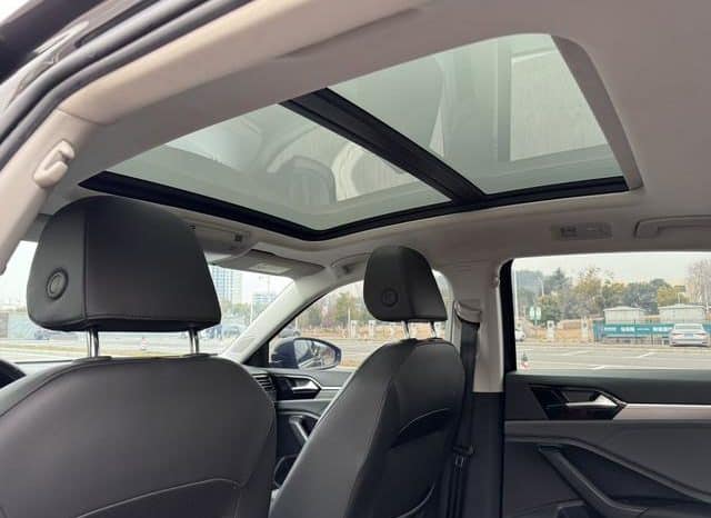 
								Volkswagen Jetta, 2022 full									