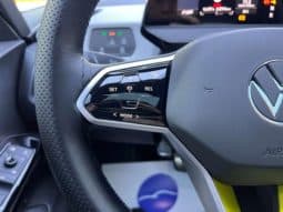 
										Volkswagen ID.3, 2023 full									
