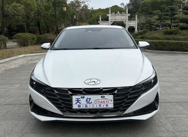 
								Hyundai Elantra (VII), 2022 full									