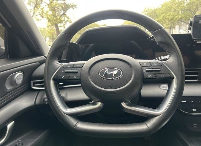 
								Hyundai Elantra (VII), 2022 full									