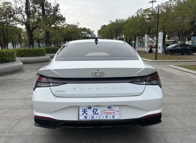 
								Hyundai Elantra (VII), 2022 full									