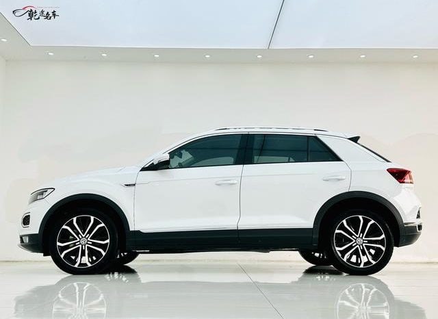 
								Volkswagen T-Roc, 2020 full									