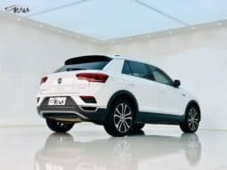 
										Volkswagen T-Roc, 2020 full									
