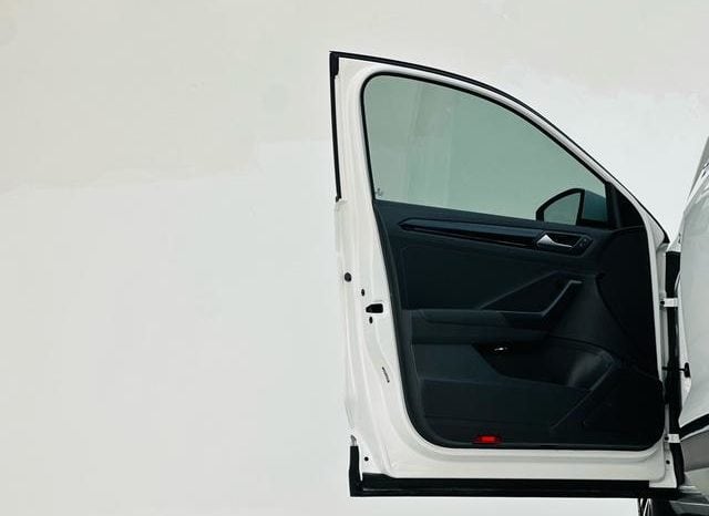 
								Volkswagen T-Roc, 2020 full									