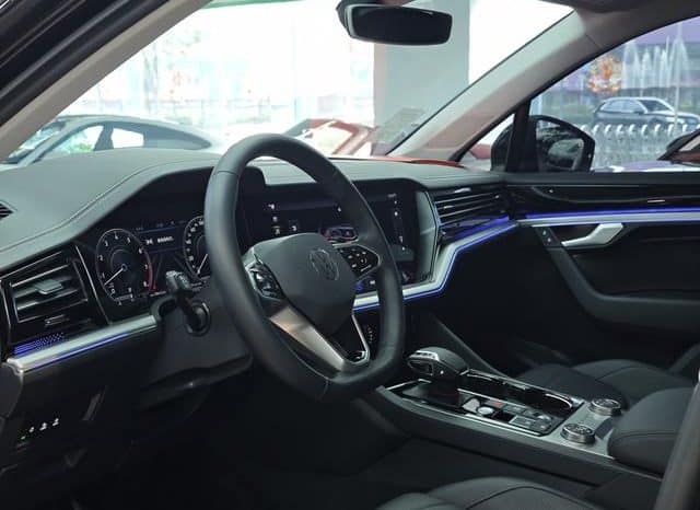 
								Volkswagen Touareg, 2023 full									