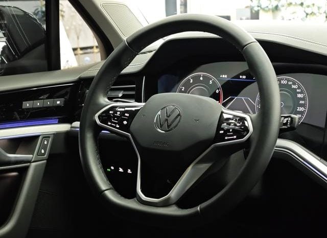 
								Volkswagen Touareg, 2023 full									
