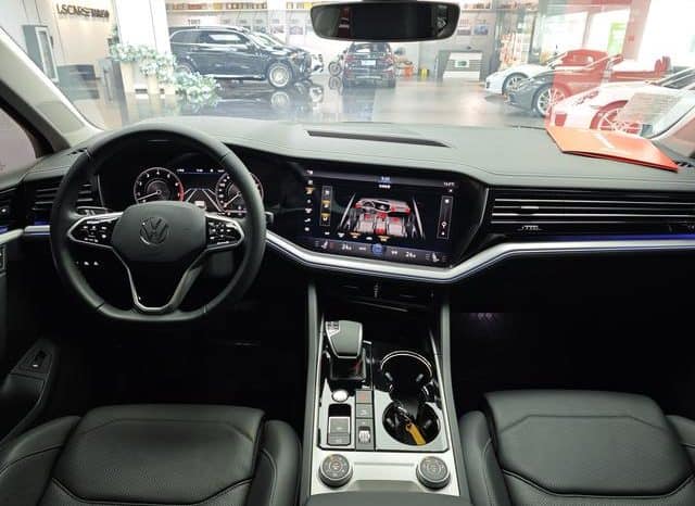 
								Volkswagen Touareg, 2023 full									