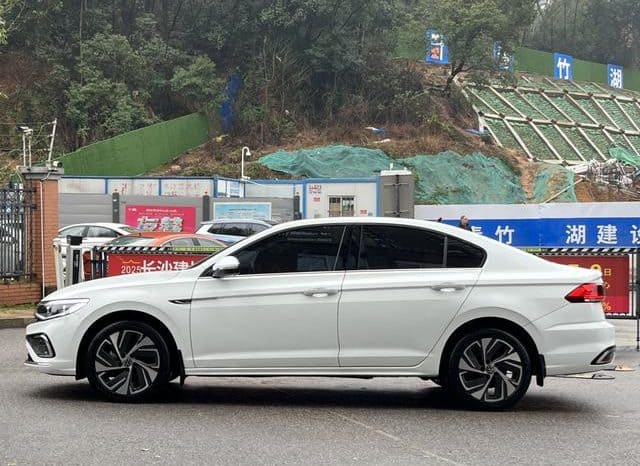 
								Volkswagen Bora, 2023 full									