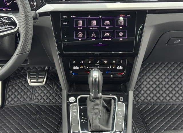 
								Volkswagen Passat CC, 2022 full									