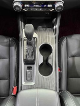 
										Nissan Altima (VI), 2021 full									