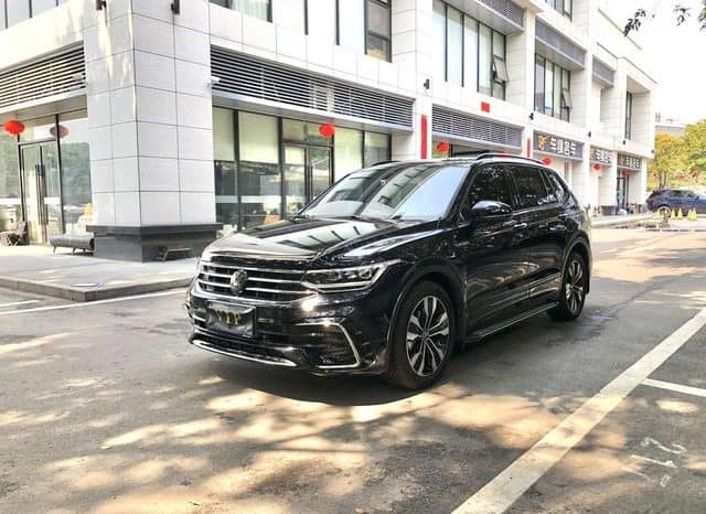 67d34fcb01b30 Volkswagen Tiguan L, 2022
