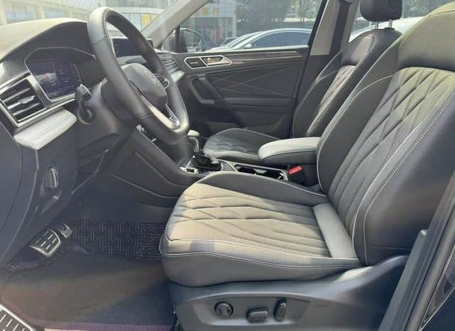 
								Volkswagen Tiguan L, 2022 full									